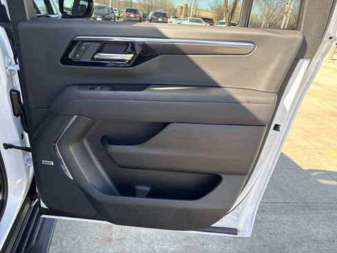 New 2026 Chevrolet Suburban RST w/ Advanced Technology Package image 21