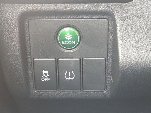 Used 2018 Honda HR-V EX image 24