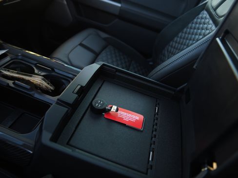 New 2026 Ford F250 Lariat w/ Black Appearance Package image 41