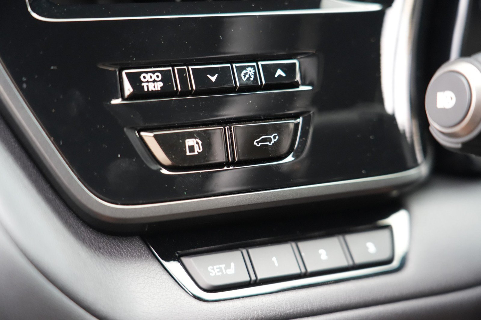 Used 2025 Lexus TX 500h AWD image 18