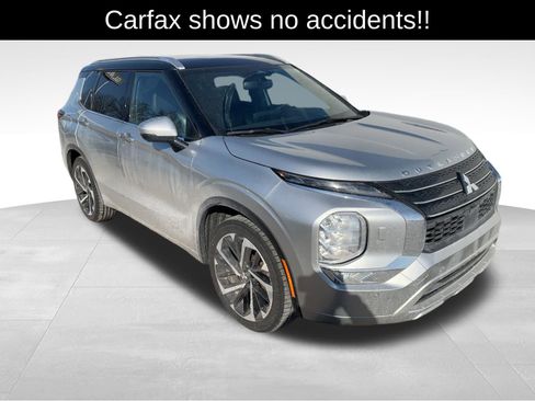 Used 2023 Mitsubishi Outlander SEL image 4