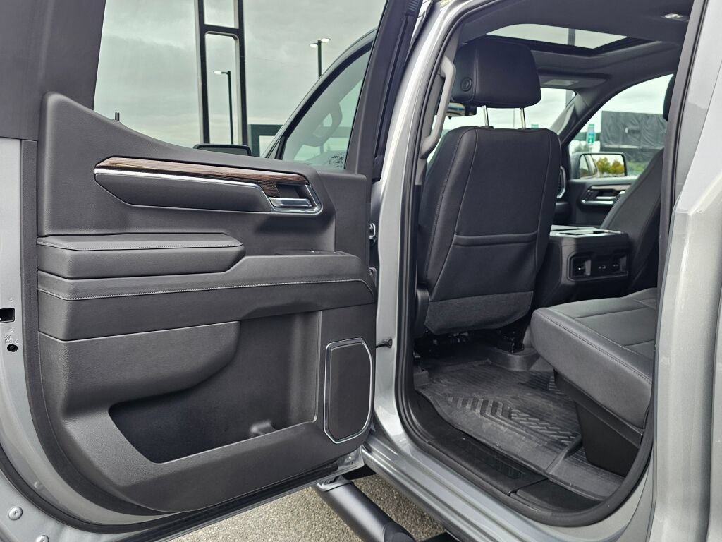 Certified 2024 Chevrolet Silverado 1500 RST w/ Convenience Package II AWD/4WD image 11