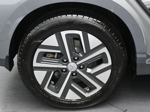 Used 2023 Hyundai Kona Limited image 34