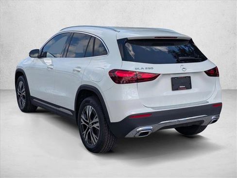 Certified 2026 Mercedes-Benz GLA 250 image 8