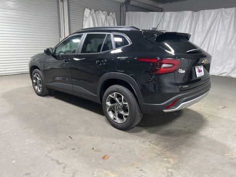New 2026 Chevrolet Trax LT FWD image 5