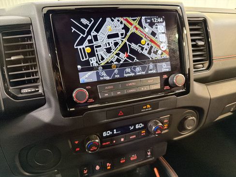 Used 2022 Nissan Frontier Pro-X RWD image 19