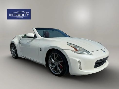 Used 2014 Nissan 370Z Touring w/ Sport Package RWD image 1