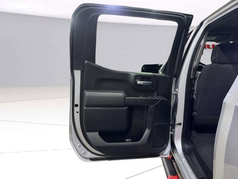 Used 2020 Chevrolet Silverado 1500 Custom Trail Boss w/ Custom Convenience Package image 26