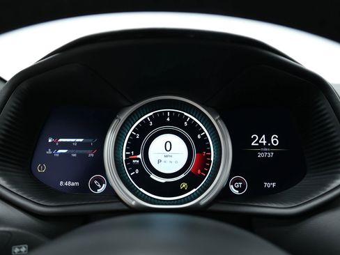 Used 2018 Aston Martin DB11 Coupe image 26