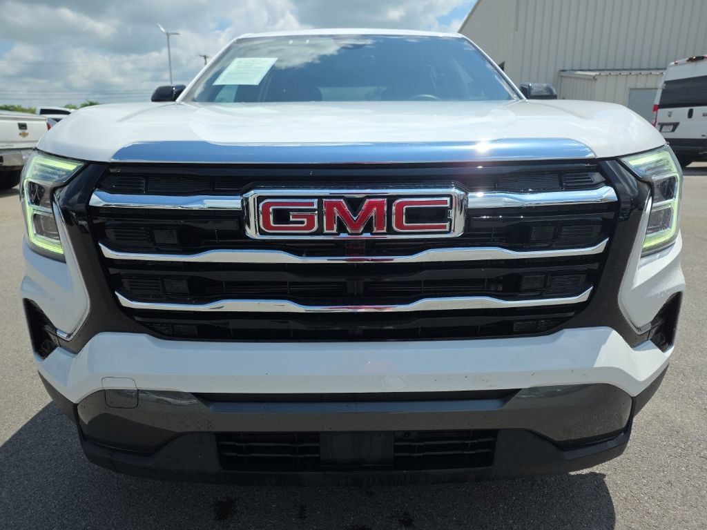 Used 2026 GMC Terrain Elevation FWD image 2