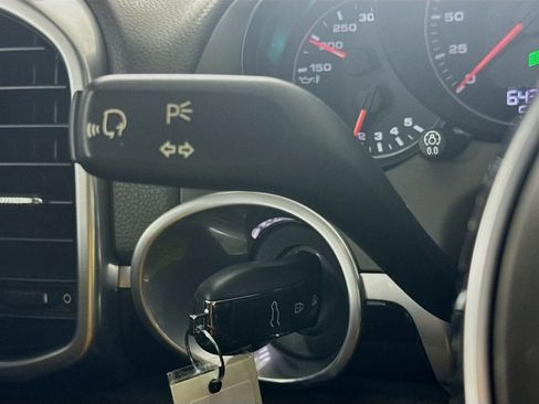 Used 2017 Porsche Cayenne S image 12