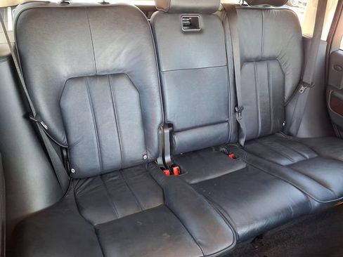 Used 2011 Land Rover Range Rover HSE AWD/4WD image 22