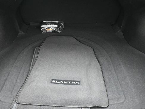 Certified 2025 Hyundai Elantra Sport image 10