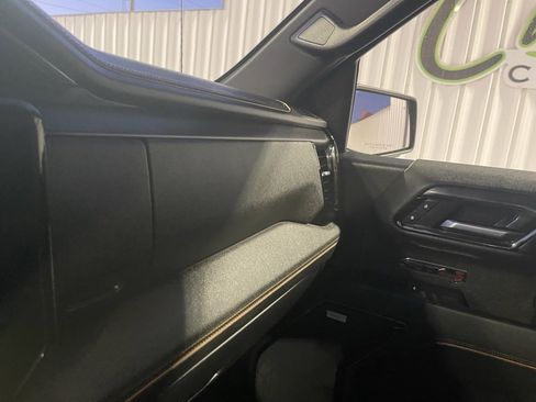 Used 2023 GMC Sierra 1500 AT4 image 29