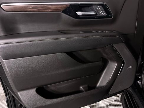 Used 2025 Chevrolet Tahoe Premier image 29