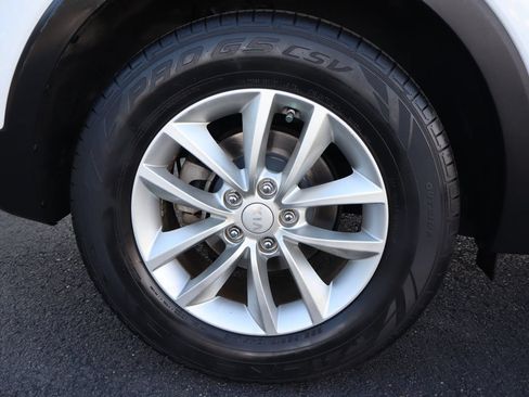 Used 2016 Kia Sorento LX AWD/4WD image 45