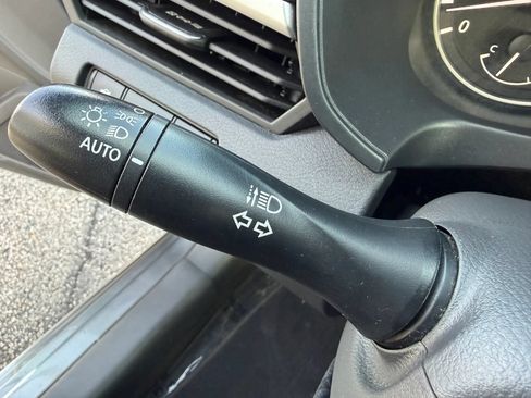 Used 2022 Nissan Altima 2.5 SV FWD image 38