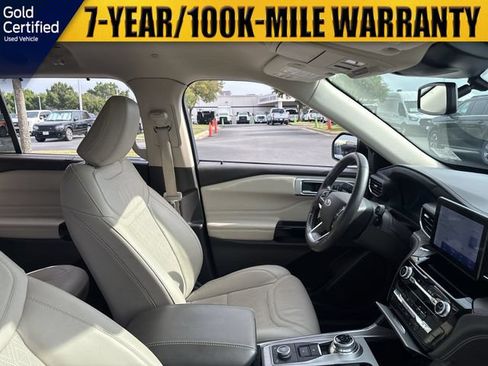 Used 2022 Ford Explorer Platinum w/ Class IV Trailer Tow Package AWD/4WD image 18