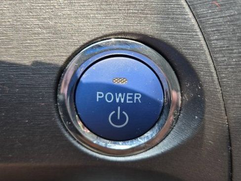 Used 2013 Toyota Prius Four w/ Deluxe Solar Roof Pkg FWD image 21