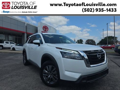 Used 2025 Nissan Pathfinder SV AWD/4WD image 1