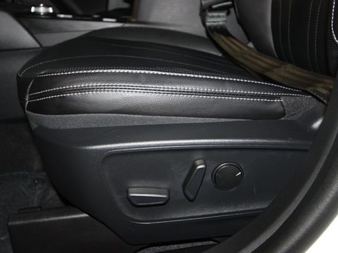 Used 2026 Ford Escape SE w/ PHEV Premium Package image 7