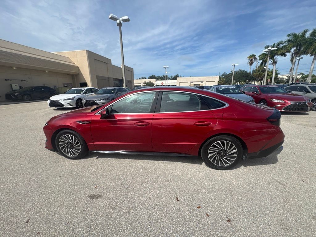 Used 2024 Hyundai Sonata Limited FWD image 7