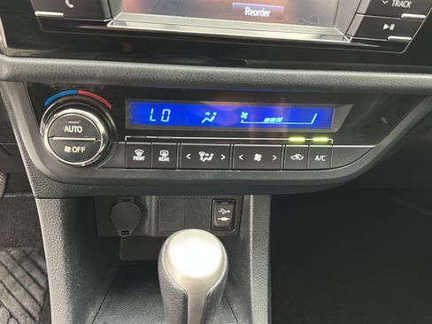 Used 2016 Toyota Corolla S FWD image 20