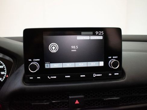 Used 2023 Honda HR-V LX image 13