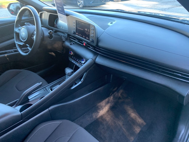 Certified 2026 Hyundai Elantra Sport FWD image 11