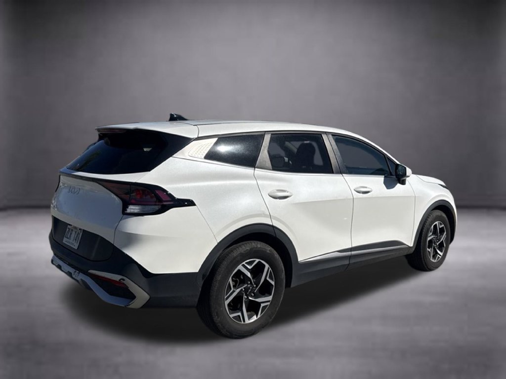 Used 2023 Kia Sportage LX FWD image 4