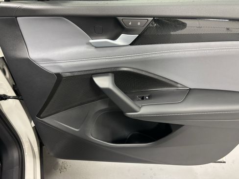 New 2026 Volkswagen Tiguan SE R-Line AWD/4WD image 12