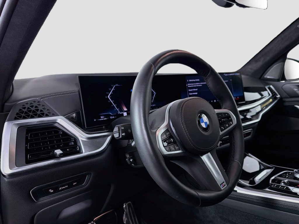 Used 2027 BMW X7 xDrive40i w/ M Sport Package AWD/4WD image 9