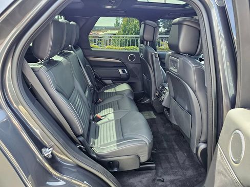 Used 2023 Land Rover Discovery HSE R-Dynamic AWD/4WD image 12