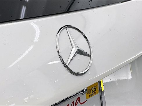 Certified 2024 Mercedes-Benz GLB 250 image 7