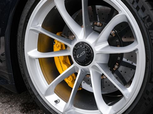 Used 2015 Porsche 911 GT3 RWD image 18