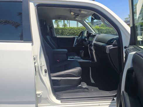 Used 2022 Toyota 4Runner TRD Sport w/ Technology Package RWD image 10