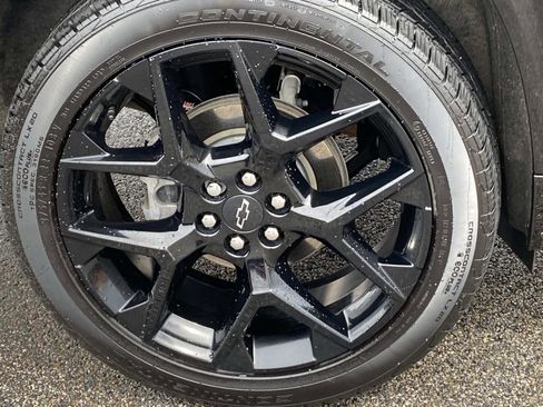 Used 2025 Chevrolet Traverse RS image 26