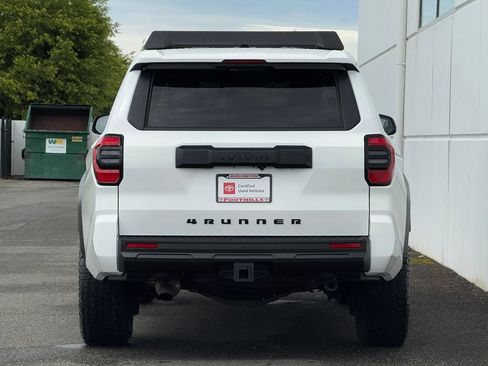 Certified 2025 Toyota 4Runner SR5 AWD/4WD image 6