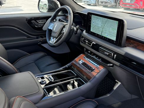 New 2026 Lincoln Aviator Black Label w/ Jet Appearance Package image 7