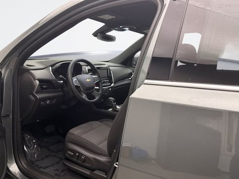 Used 2023 Chevrolet Traverse LT AWD/4WD image 10