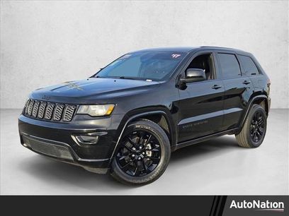 Used 2017 Jeep Grand Cherokee Altitude