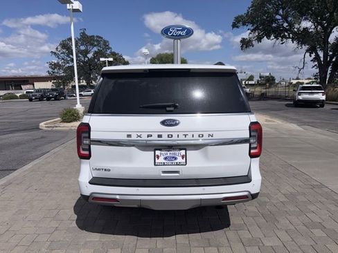 Used 2024 Ford Expedition Limited RWD image 4