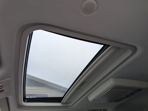 Used 2012 Chevrolet Tahoe LTZ image 27