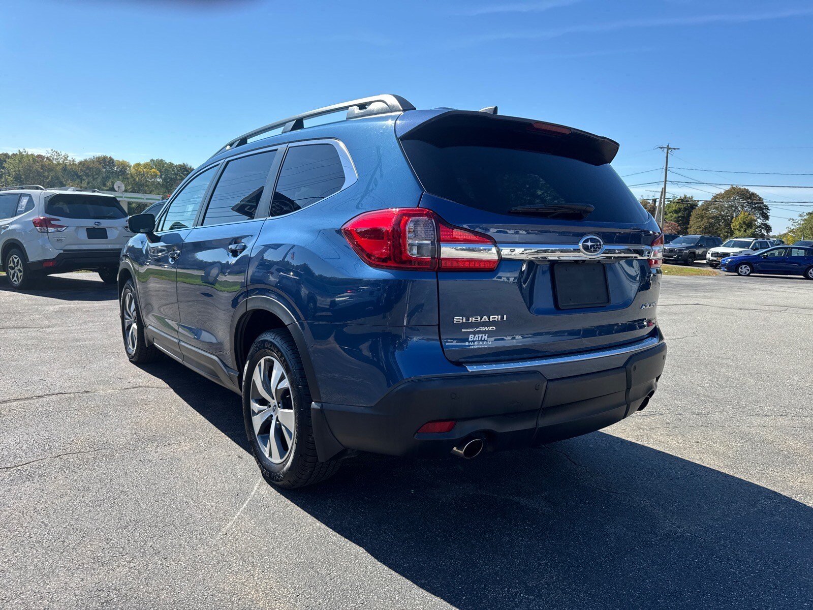 Used 2022 Subaru Ascent Premium w/ Convenience Package AWD/4WD image 5