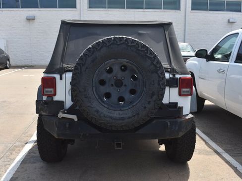 Used 2013 Jeep Wrangler Sport w/ Connectivity Group AWD/4WD image 5
