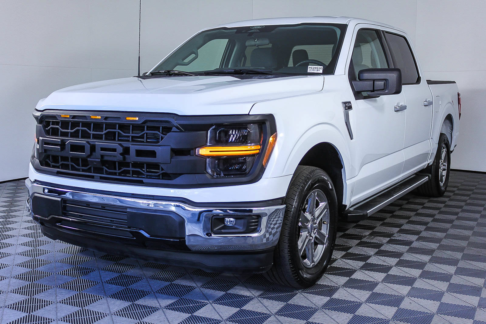 Used 2025 Ford F150 XLT w/ Equipment Group 301A Standard RWD image 3