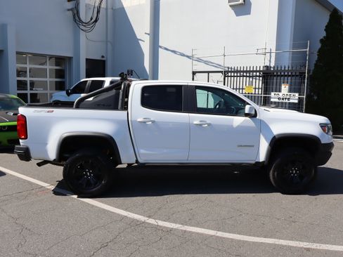 Used 2020 Chevrolet Colorado ZR2 w/ ZR2 Dusk Special Edition AWD/4WD image 11