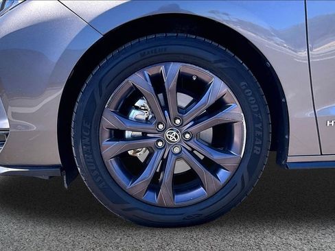 Used 2021 Toyota Sienna XSE w/ XSE Plus Package FWD image 29
