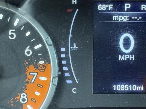 Used 2018 Jeep Renegade Altitude AWD/4WD image 14