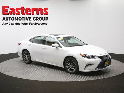 Used 2017 Lexus ES 350 w/ Navigation System Package FWD image 53